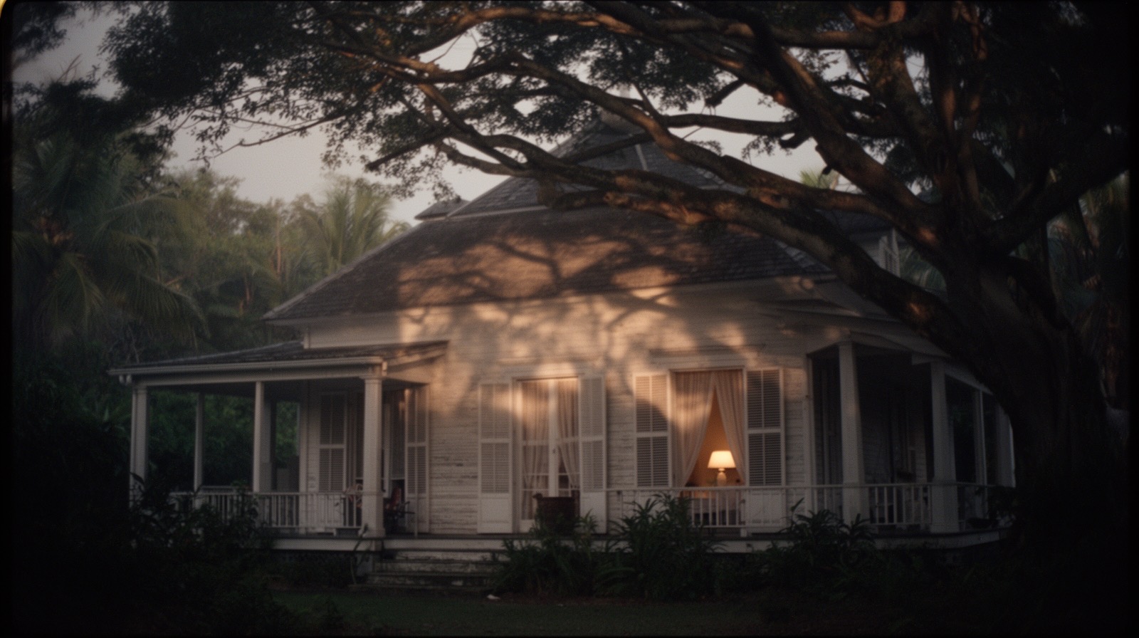 A house in the Hawaii manner, at dusk